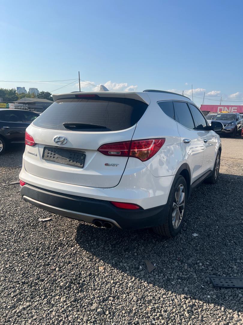 2015 Hyundai Santa Fe VIN: KMHSW81UBGU618161 Lot: 403404912