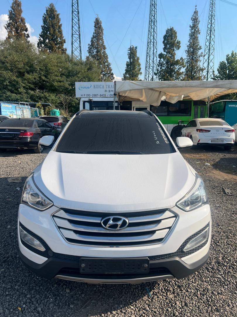 2015 Hyundai Santa Fe VIN: KMHSW81UBGU618161 Lot: 403404912