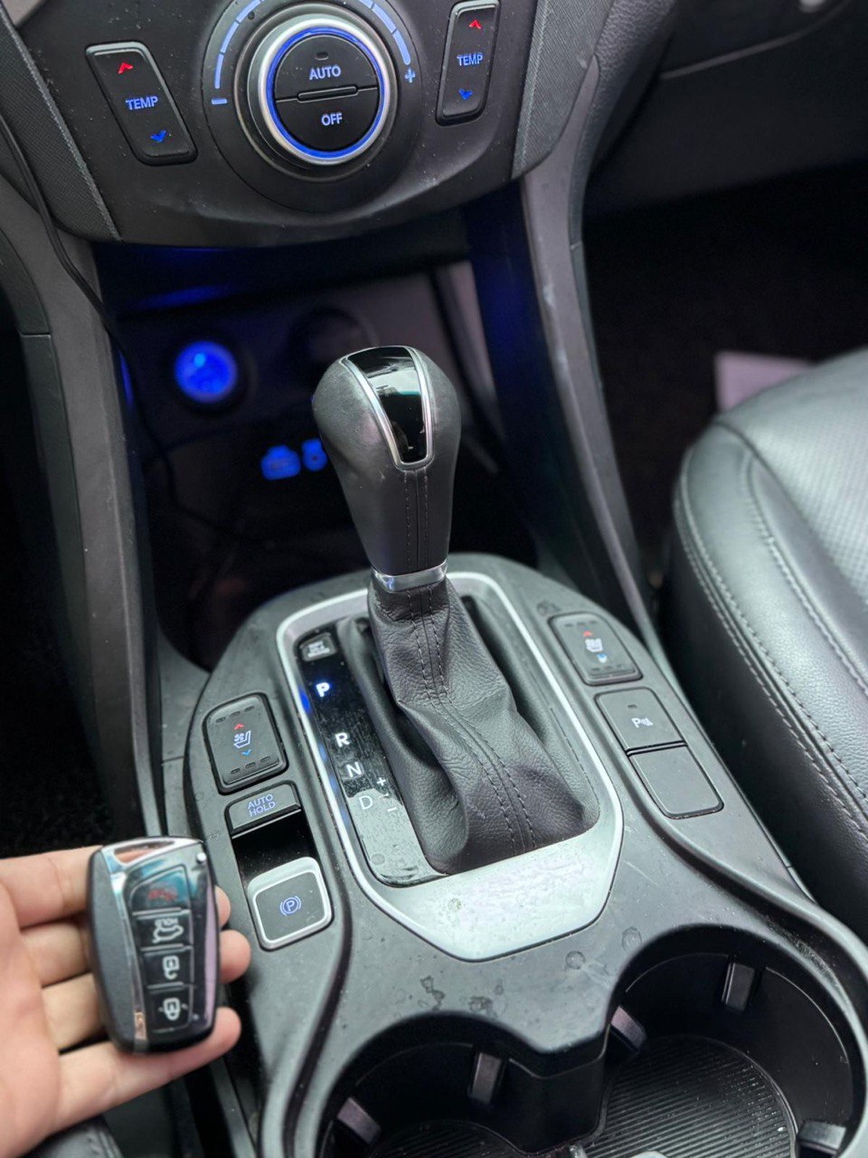 Hyundai Santa Fe Iii 2.0 VIN: KMHSW81UBGU622527 Lot: 400995284