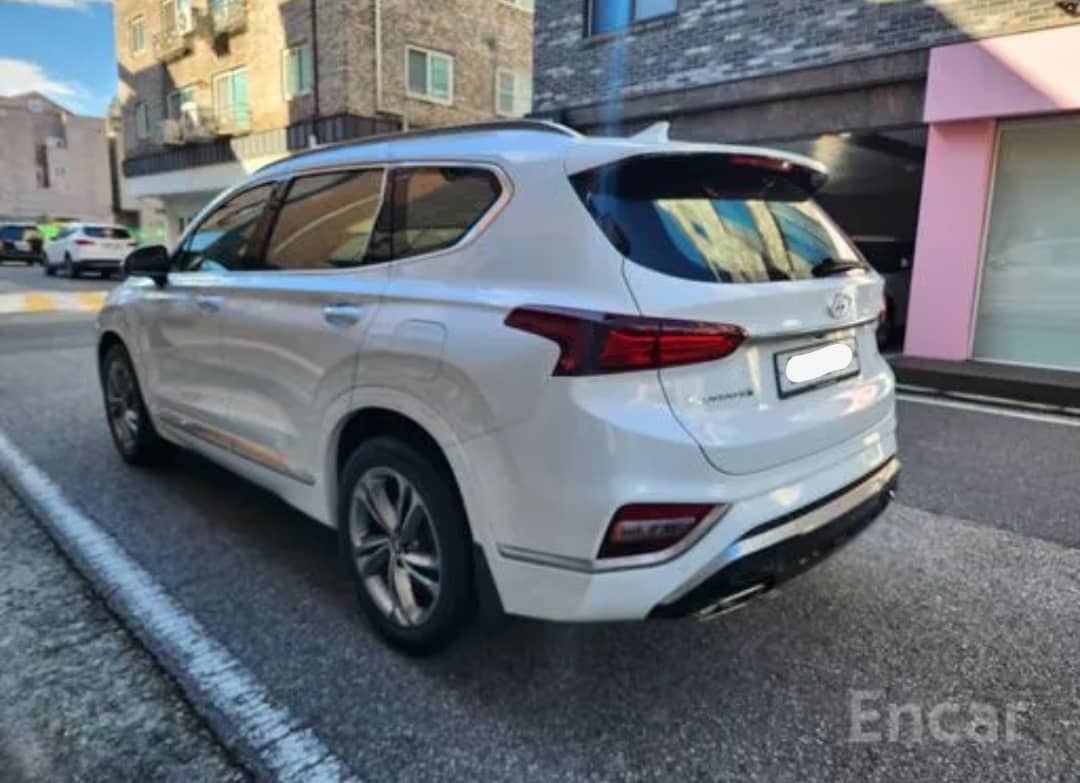2018 Hyundai Santa Fe 2.0D VIN: KMHS381BBKU010973 Lot: 400997758