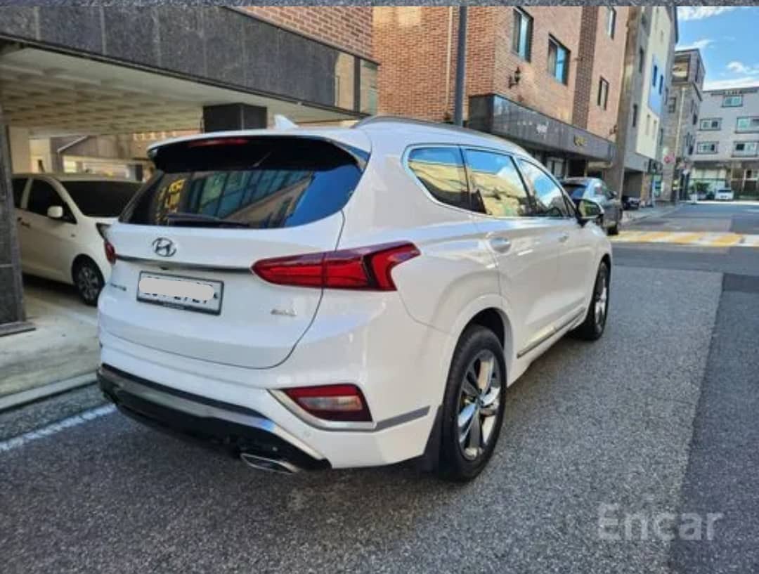 2018 Hyundai Santa Fe 2.0D VIN: KMHS381BBKU010973 Lot: 400997758